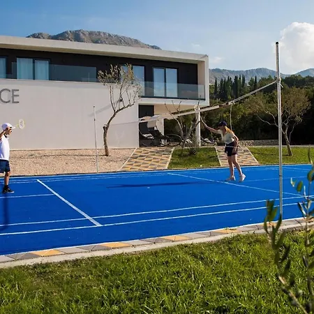 Luce Dubrovnik * مْليني